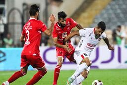 پرسپولیس مقابل نساجی متوقف شد