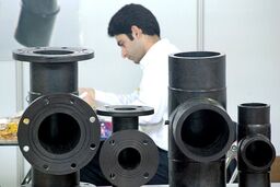 جبهه‌گیری دانشگاه‌ها و صنایع در برابر هم به صلاح نیست