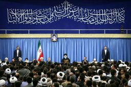 عادل عِکرِش با رهبر انقلاب اسلامی دیدار کرد
