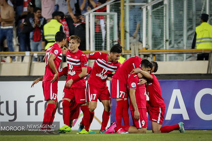 دیدار تیم های فوتبال پرسپولیس ایران و الوحده امارات