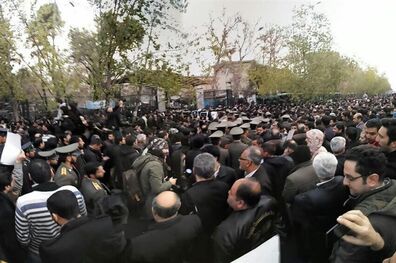 اینجا چهار راه قدس است