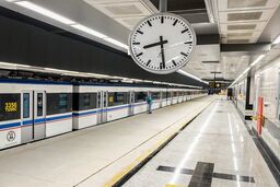 خدمت‌رسانی مترو تهران به شرکت‌کنندگان در مراسم تشییع شهدای گمنام