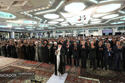 اقامه نماز عید سعید فطر به امامت مقام معظم رهبری
