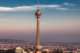 خبرنگاران از برج میلاد رایگان بازدید می کند