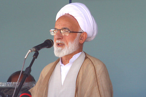 دولت حل مشکلات واحدهای صنعتی استان مرکزی را مدنظر قرار دهد