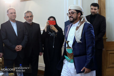 تقدیم رونوشت استوارنامه سفیر یمن به ظریف