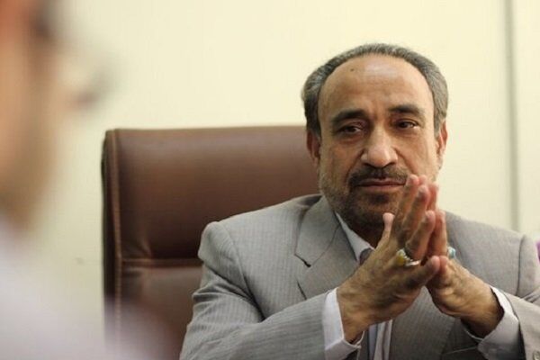 احزاب و سیاسیون شنیدن صدای مخالف را تمرین کنند