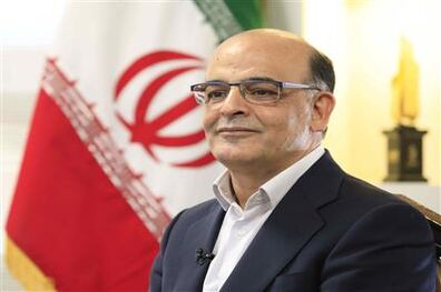 تبریک حمیدرضا عظیمیان همزمان با تولید تختال با عرض ۲ متر برای نخستین بار در شرکت فولادمبارکه