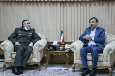 قدردانی فرمانده نیروی زمینی ارتش از نقش موثر استاندار گیلان در مبارزه با کرونا