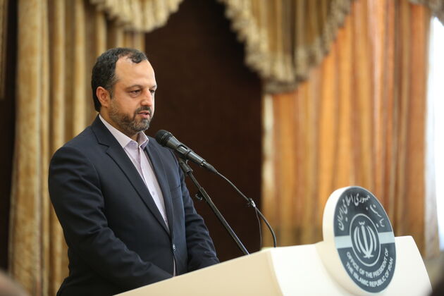 حداقل حقوق کارمندان در سال آینده ۷ میلیون تومان