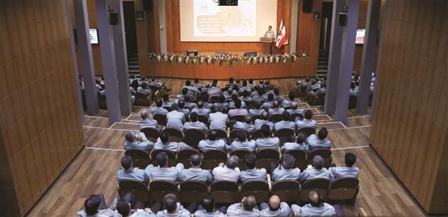 تولید ایمن و رکوردهای فروردین‌ماه با خلق روزهای بدون حادثه غرورآفرین است
