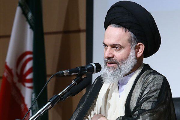 آیت الله حسینی بوشهری بر ضرورت مشارکت همه مردم در حل مشکلات محرومین تاکید کرد
