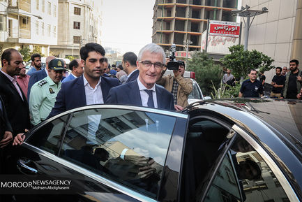 دیدار نخست وزیر بلژیک از بیمارستان عرفان