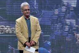 تشییع غریبانه منتقدی که وزیر ارشاد او را نمی شناخت!