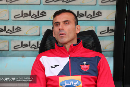 دیدار تیم های فوتبال پرسپولیس و پارس جنوبی جم
