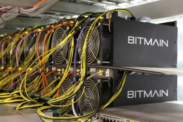 کشف ۴۲ دستگاه ماینر در چیتگر توسط ماموران پلیس