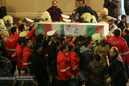 اقامه نماز و تشییع پیکر شهیدان آتش نشان در مصلی تهران(2)