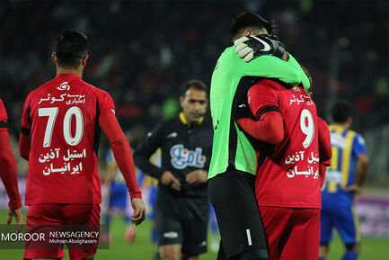 دیدار تیم های پرسپولیس تهران و گسترش فولاد تبریز