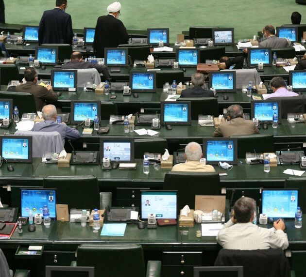 مجلس برای محافظت از عملکرد شفاف خود، یارکشی کرد/ در طرح مجلس، دغدغه مردم رفع نشده است