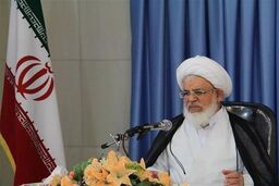 رسانه‌ها روحیه خودباوری را در بین جوانان و مسئولان ترویج دهند