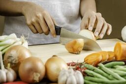چرا پیاز اشک ما را درمی‌آورد؟