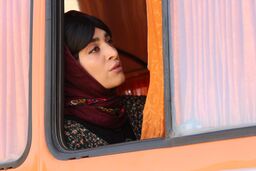 مستطیل قرمز به سینماها می‌آید/ رونمایی از پوستر فیلم
